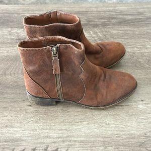 Sugar Jr Lexa western side zip booties size 6.5
